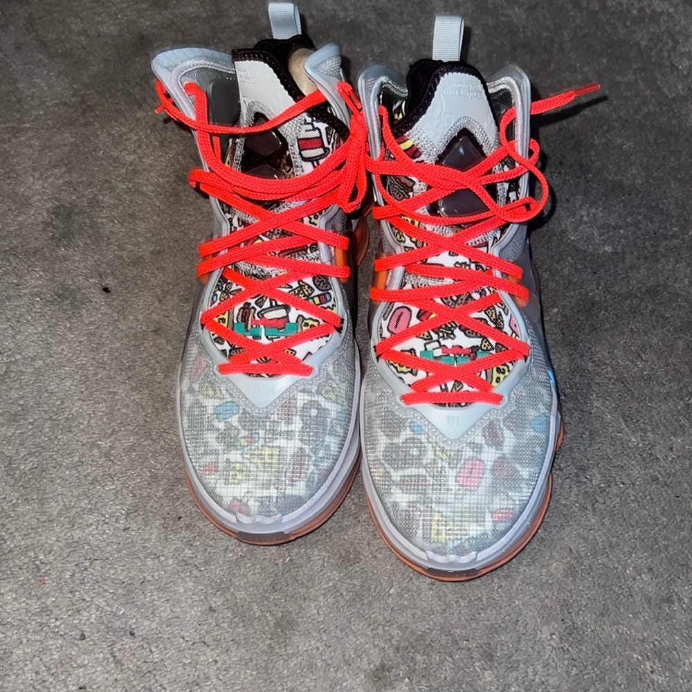 LeBron James 19 fast food